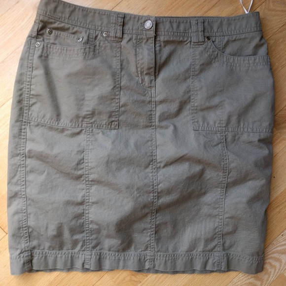 Jones New York - Picture 1 of 4